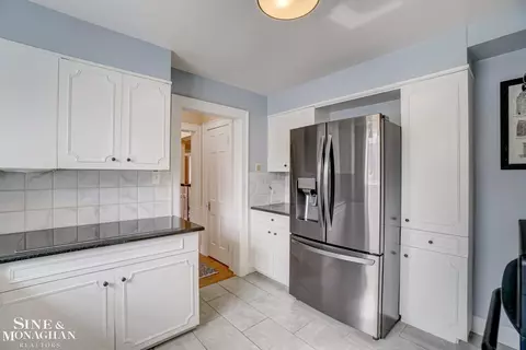 Kitchen - 606 Pemberton, Grosse Pointe Park, MI 48230 photo 2 of 3