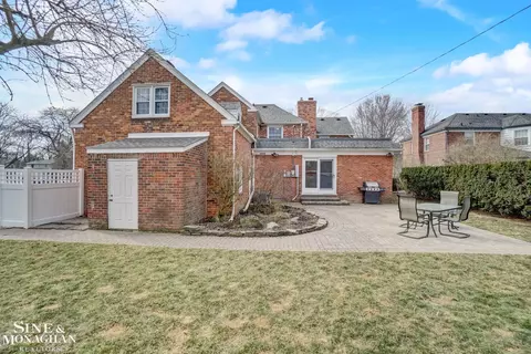 Exterior - 606 Pemberton, Grosse Pointe Park, MI 48230 photo 5 of 20