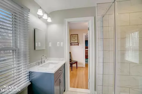 Bath - 606 Pemberton, Grosse Pointe Park, MI 48230 photo 3 of 8