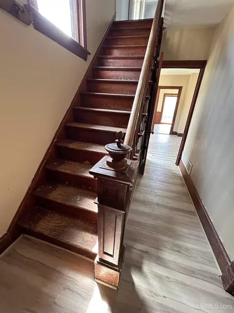 20909 Third, Hancock, MI 49930 photo 3
