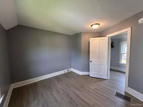 20909 Third, Hancock, MI 49930 photo 14