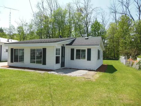4475 Filter, Harrison, MI 48625 photo 3