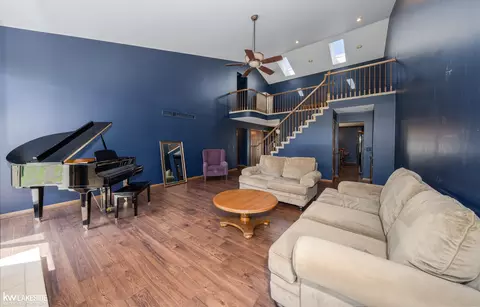 16963 Crystal, Macomb, MI 48042 photo 12
