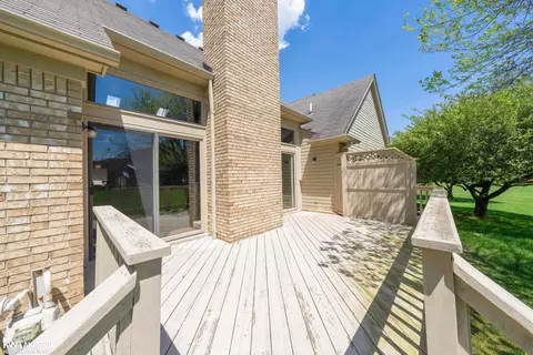 16963 Crystal, Macomb, MI 48042 photo 6