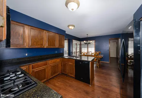 16963 Crystal, Macomb, MI 48042 photo 13