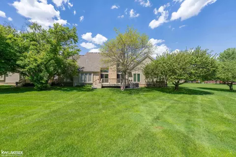16963 Crystal, Macomb, MI 48042 photo 8