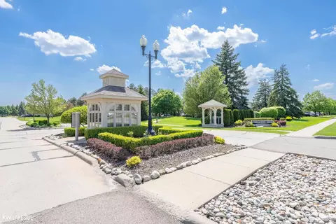 16963 Crystal, Macomb, MI 48042 photo 36
