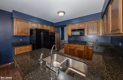 16963 Crystal, Macomb, MI 48042 photo 14