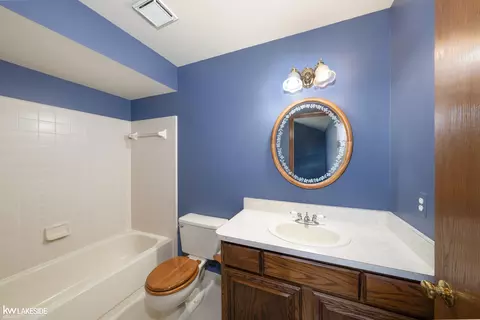 16963 Crystal, Macomb, MI 48042 photo 25