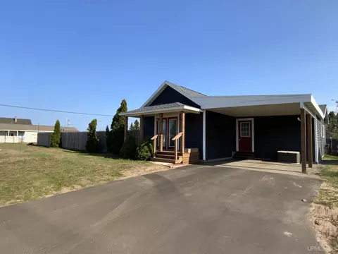47 E Stephenson, Gwinn, MI 49841