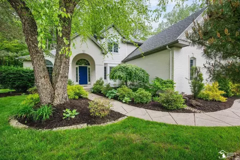 4090 Deerfield Woods, Lambertville, MI 48144