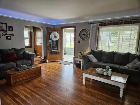 Living - 145 Maple, Monroe, MI 48162 photo 1 of 2