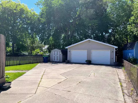 Exterior - 2126 3rd, Bay City, MI 48708 photo 5 of 8