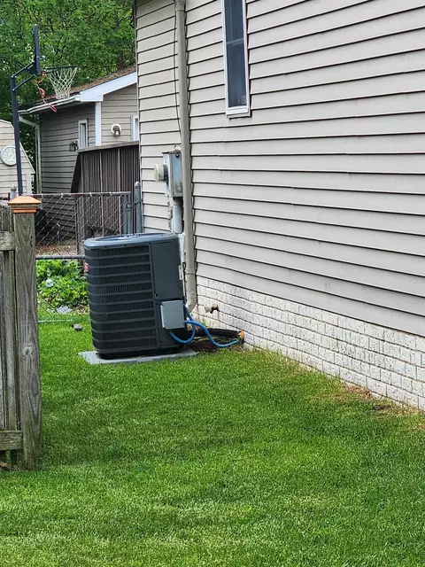 Exterior - 2126 3rd, Bay City, MI 48708 photo 7 of 8