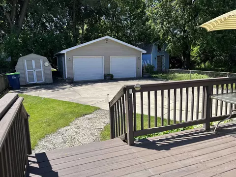Exterior - 2126 3rd, Bay City, MI 48708 photo 6 of 8