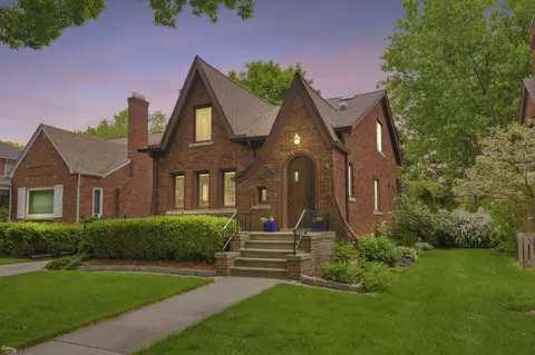 423 Belanger, Grosse Pointe Farms, MI 48236
