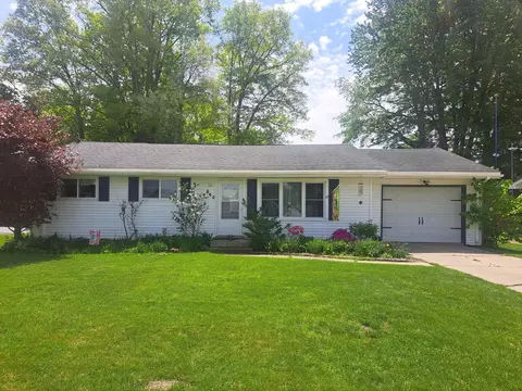 540 Wilcox Pkwy, Clare, MI 48617