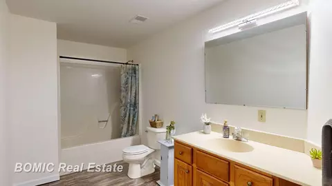 Bath - 5770 Ormes, Vassar, MI 48768 photo 3 of 4