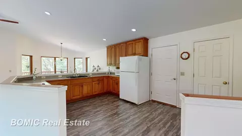 Kitchen - 5770 Ormes, Vassar, MI 48768 photo 2 of 3