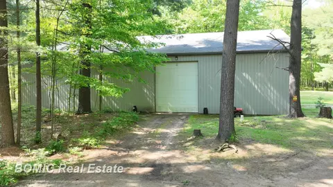 Exterior - 5770 Ormes, Vassar, MI 48768 photo 9 of 12