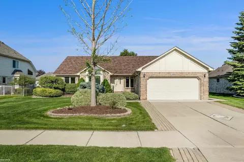 47318 Whippoorwill, Macomb, MI 48044