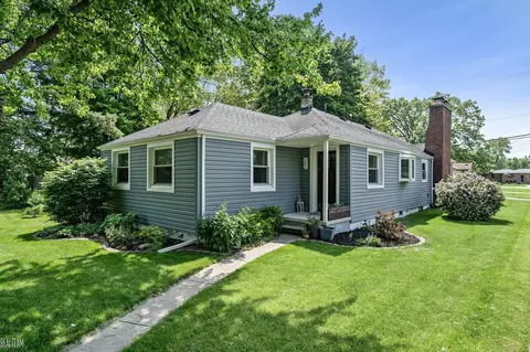302 Hickory, Troy, MI 48083