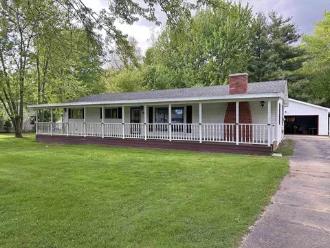 920 Bentley, Chesaning, MI 48616