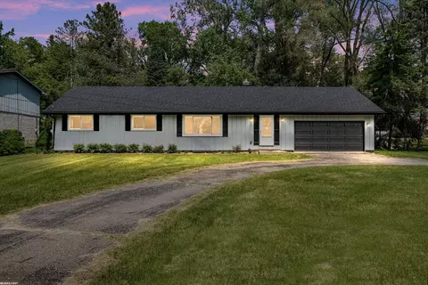 49744 Valley, Utica, MI 48317