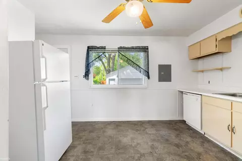 Kitchen - 14357 Stephens, Warren, MI 48089 photo 1 of 5