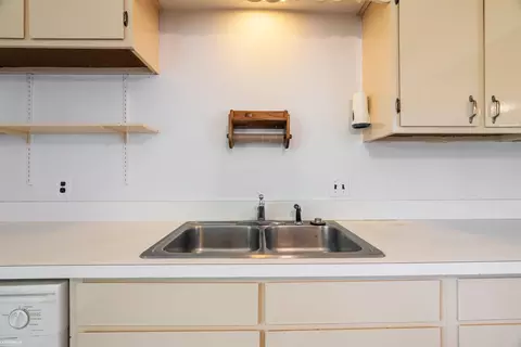 Kitchen - 14357 Stephens, Warren, MI 48089 photo 5 of 5