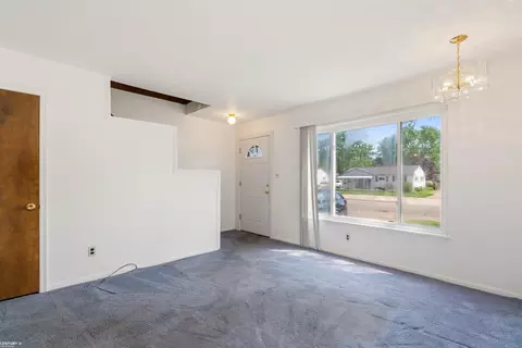 Living - 14357 Stephens, Warren, MI 48089 photo 3 of 3