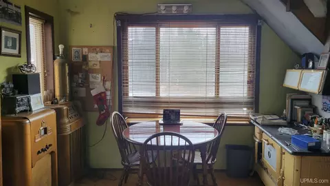Dining - 1750 Stack Grade, Rock, MI 49880 photo 1 of 1