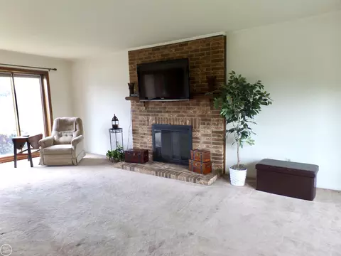 Living - 47100 Blossom, Macomb, MI 48044 photo 3 of 7