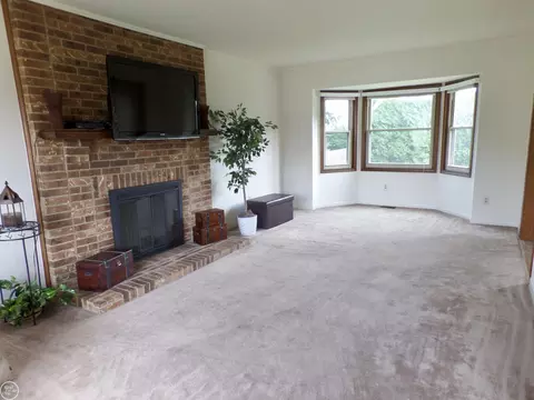 Living - 47100 Blossom, Macomb, MI 48044 photo 2 of 7