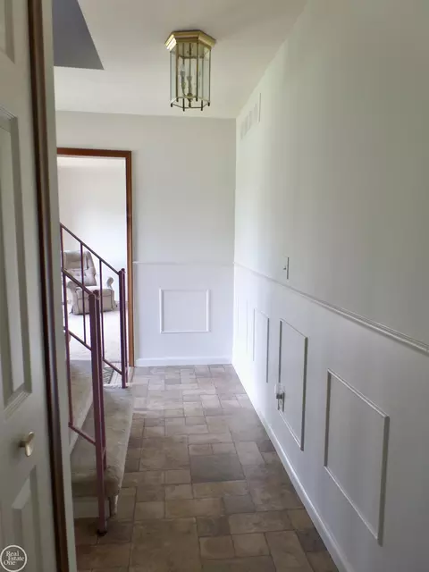 Entry Way - 47100 Blossom, Macomb, MI 48044 photo 2 of 3