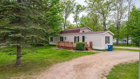 1817 N Pratt Lake Rd, Gladwin, MI 48624 photo 2