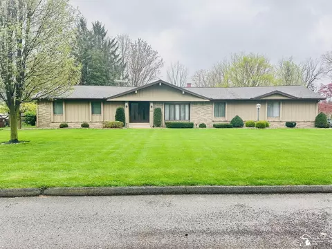 2057 W Stateline, Temperance, MI 48182