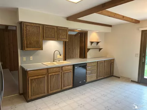 Kitchen - 2057 W Stateline, Temperance, MI 48182 photo 5 of 5