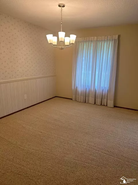 Dining - 2057 W Stateline, Temperance, MI 48182 photo 1 of 1