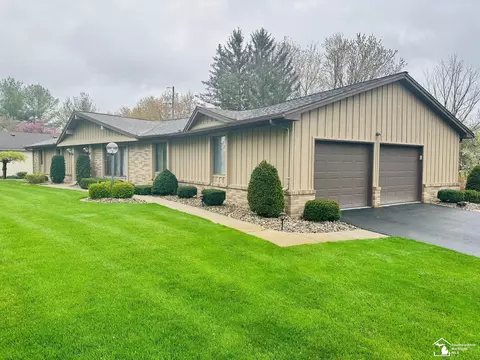 Exterior - 2057 W Stateline, Temperance, MI 48182 photo 3 of 10