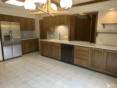 Kitchen - 2057 W Stateline, Temperance, MI 48182 photo 1 of 5