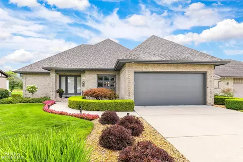 51564 Laurel Oak, Chesterfield, MI 48047