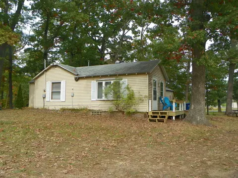 6892 E Townline Lake Rd, Harrison, MI 48625