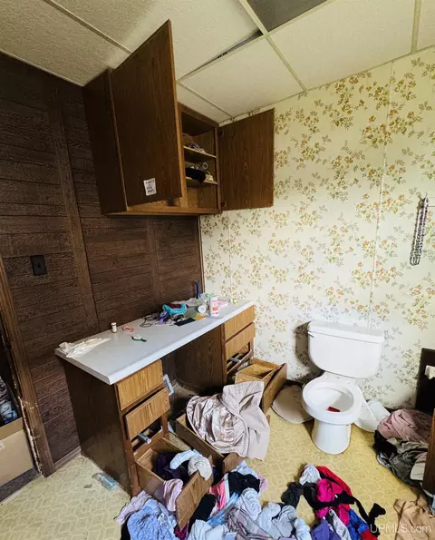 Bath - 406 S Third, Ishpeming, MI 49849 photo 1 of 3