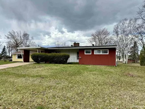 2412 S 22nd, Escanaba, MI 49829