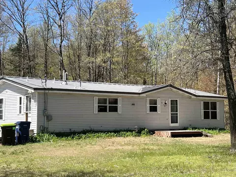 6026 Shadowbrook Dr, Lake Station, MI 48632