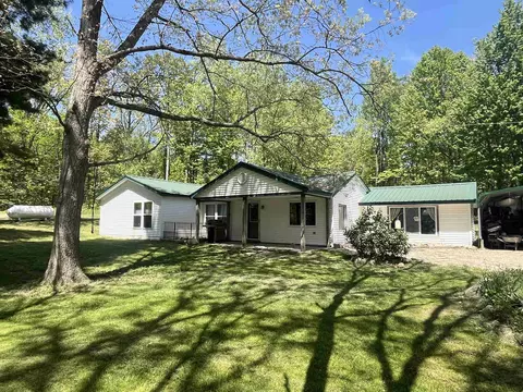 2730 W Clarence, Harrison, MI 48625