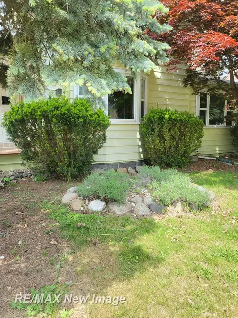 Exterior - 203 Bacon, Bad Axe, MI 48413 photo 6 of 27