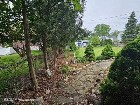 Exterior - 203 Bacon, Bad Axe, MI 48413 photo 9 of 27