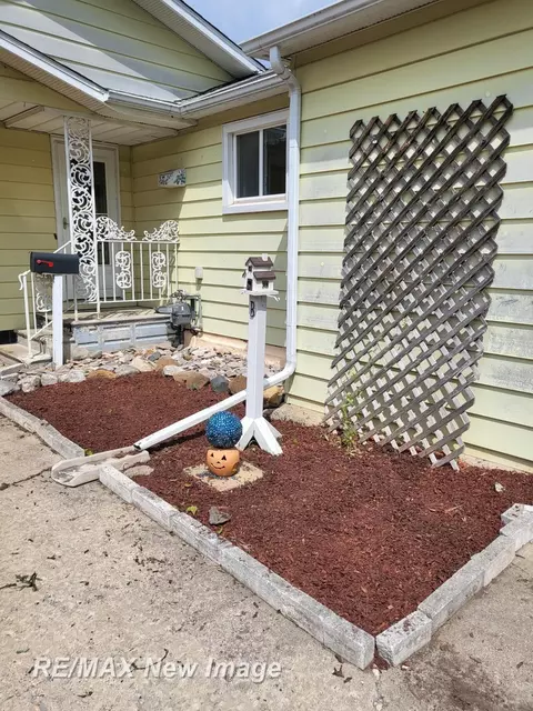 Exterior - 203 Bacon, Bad Axe, MI 48413 photo 8 of 27